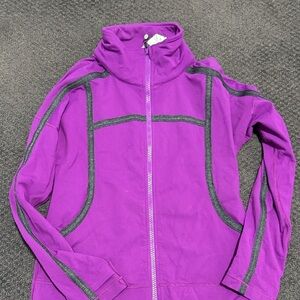 Lululemon jacket sz 8 euc purple